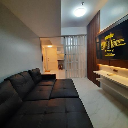 Beach Front Living In The Heart Of The City, Azure Residences Manila Kültér fotó