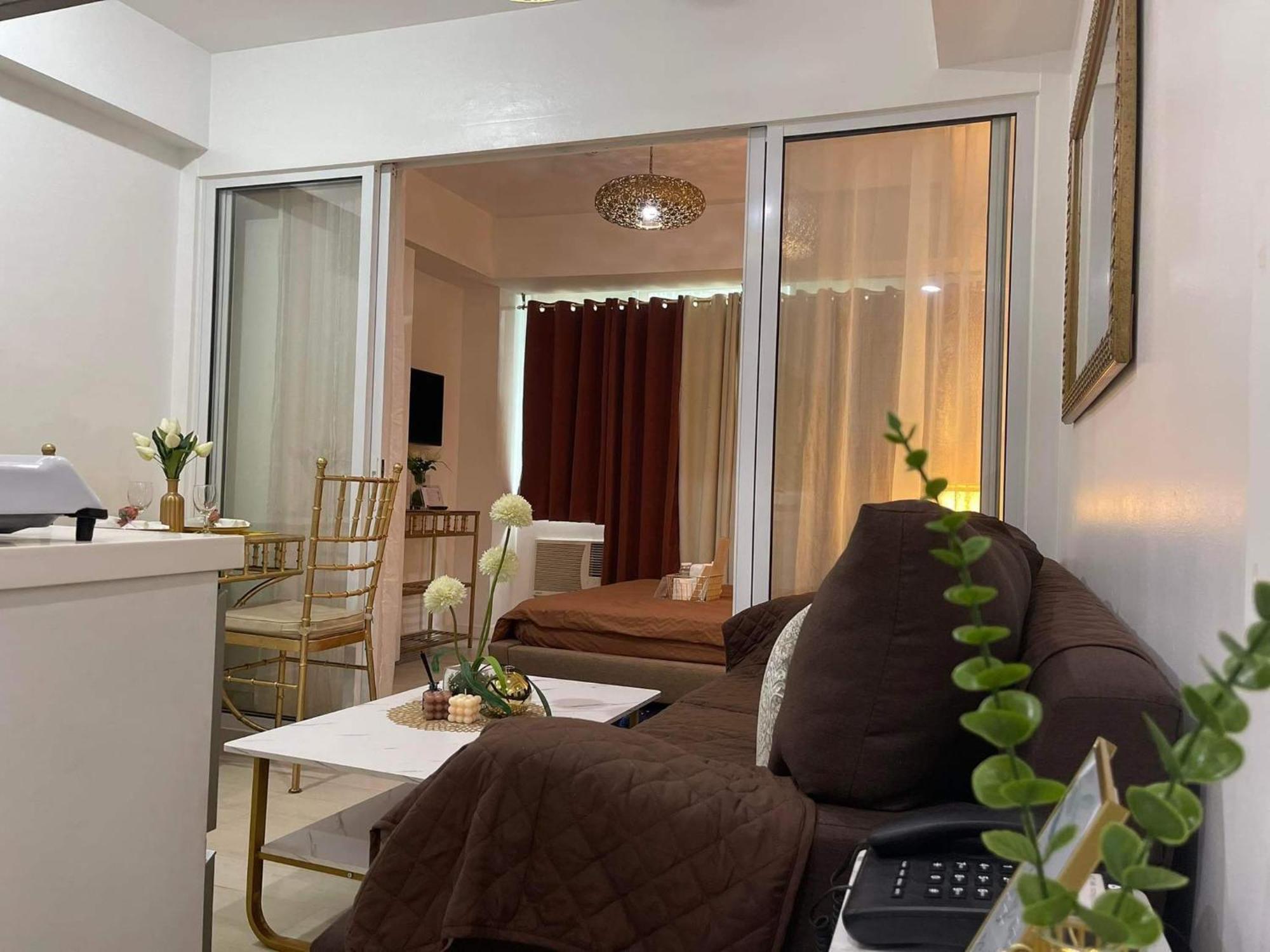 Beach Front Living In The Heart Of The City, Azure Residences Manila Kültér fotó