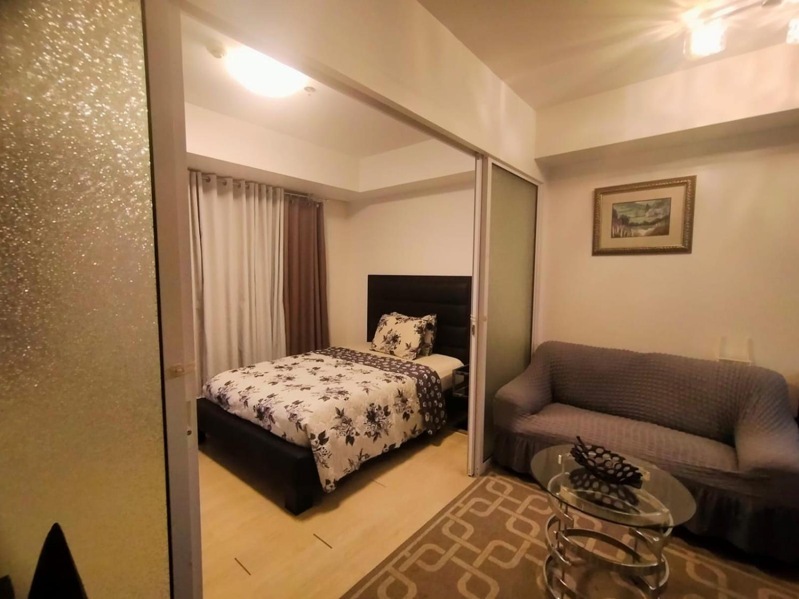Beach Front Living In The Heart Of The City, Azure Residences Manila Kültér fotó