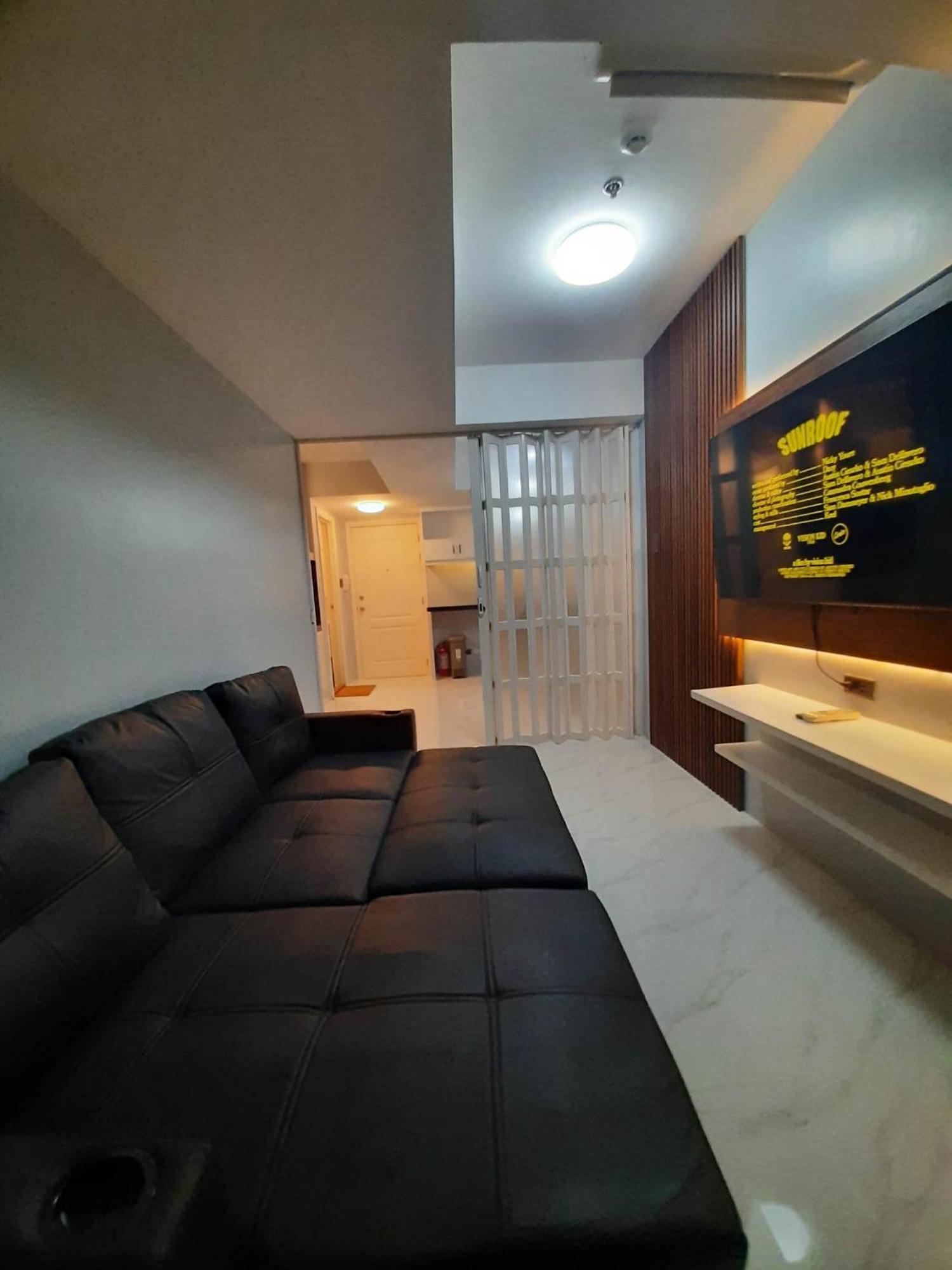 Beach Front Living In The Heart Of The City, Azure Residences Manila Kültér fotó
