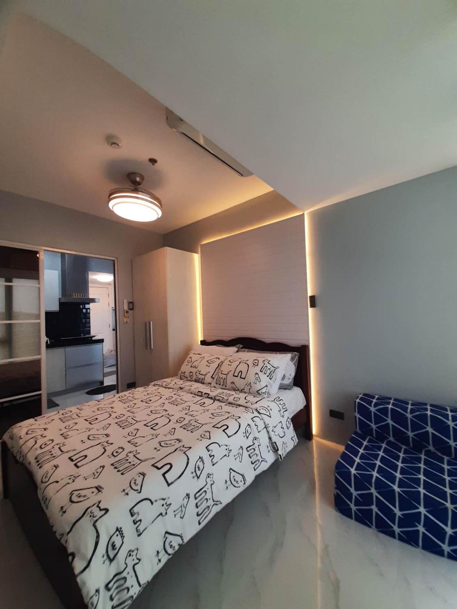 Beach Front Living In The Heart Of The City, Azure Residences Manila Kültér fotó