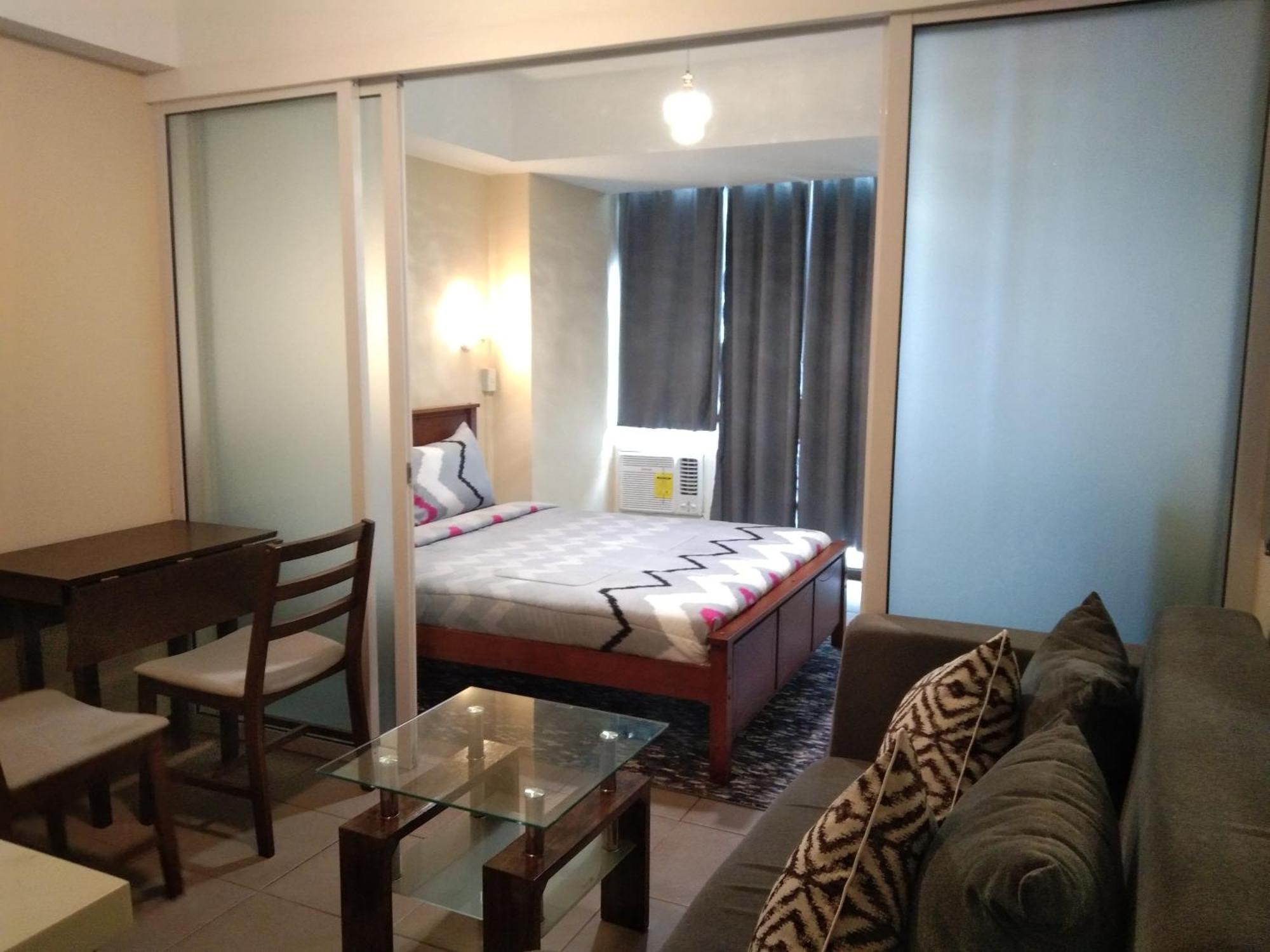 Beach Front Living In The Heart Of The City, Azure Residences Manila Kültér fotó