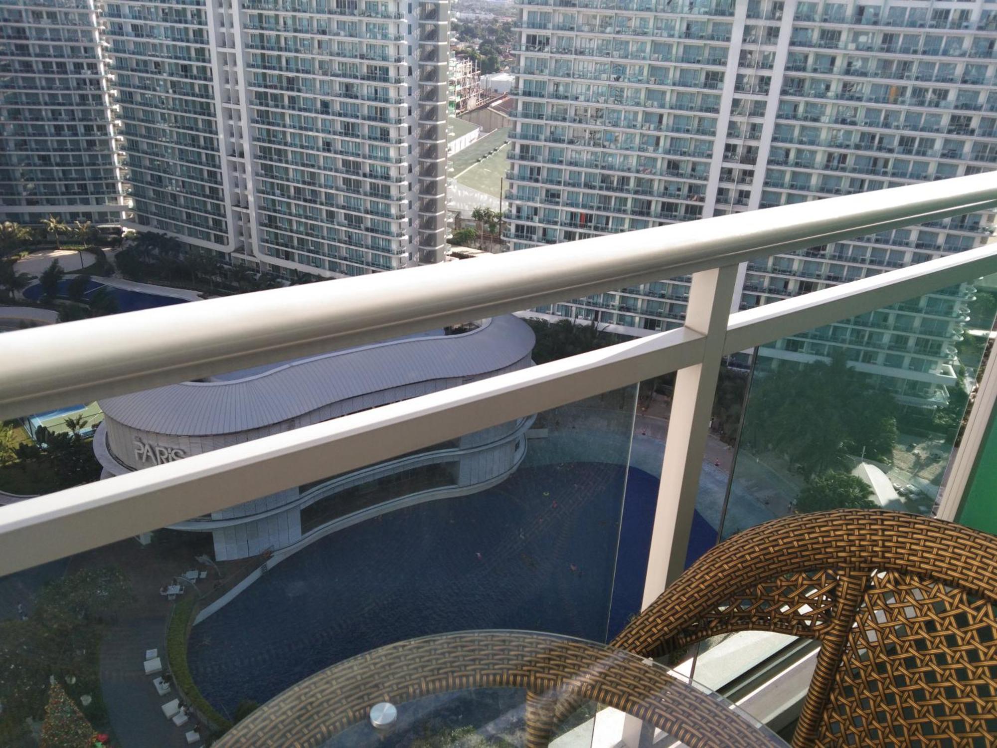 Beach Front Living In The Heart Of The City, Azure Residences Manila Kültér fotó