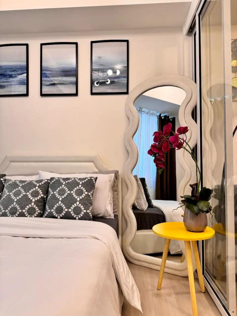 Beach Front Living In The Heart Of The City, Azure Residences Manila Kültér fotó
